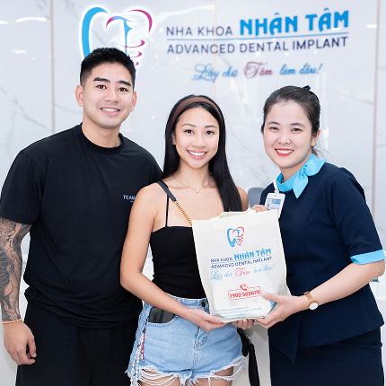 Khách hàng Lê Thúy và Bảo Đức Hình: Khách hàng Lê Thúy và Bảo Đức