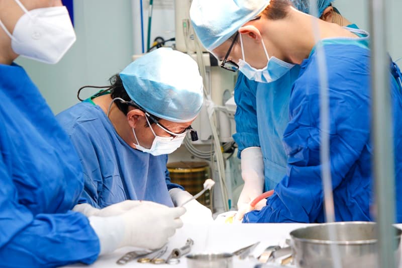 lưu ý sau khi trồng răng implant