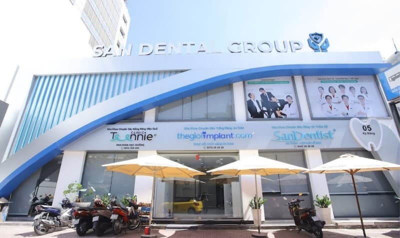 nha khoa làm răng sứ cho người nổi tiếng