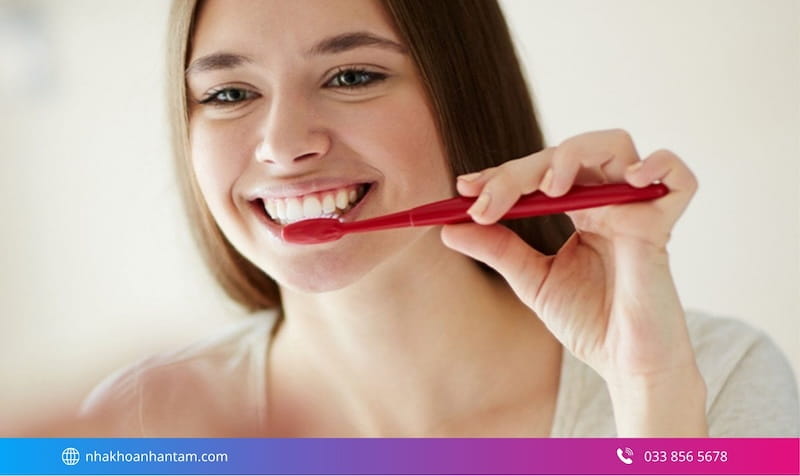 trám răng thẩm mỹ cho răng cửa