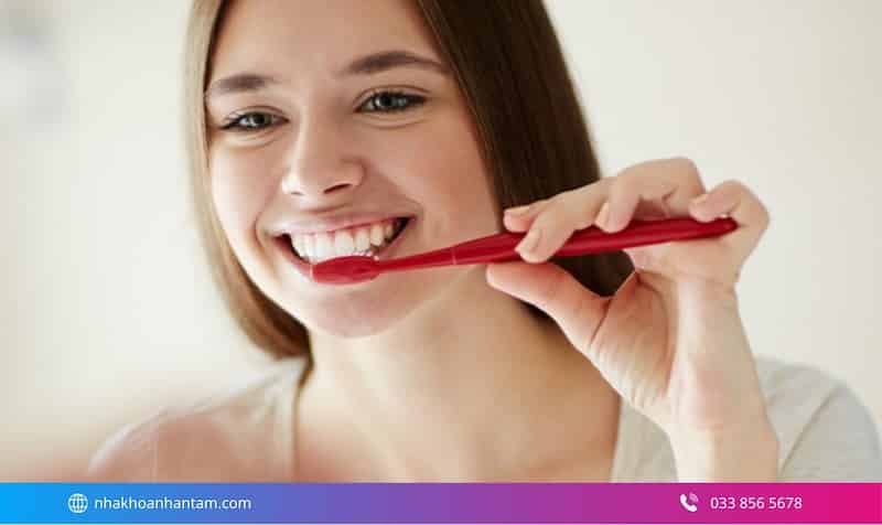 trồng răng implant có đau không trong quá trình