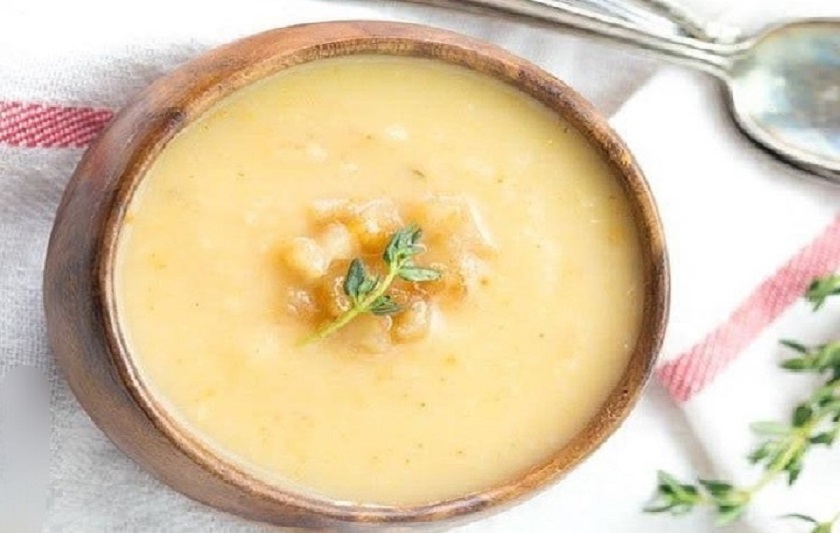 Nên ăn các món ăn loãng, dễ nuốt sau khi nhổ răng khôn