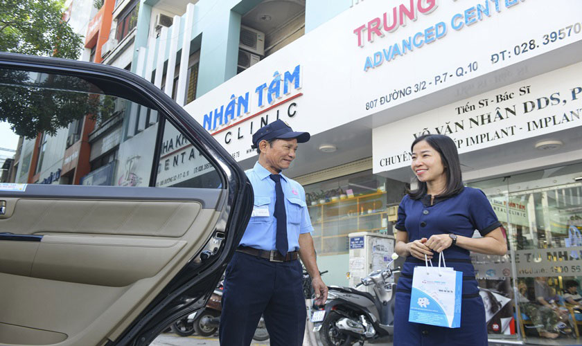 Niềng răng trong suốt