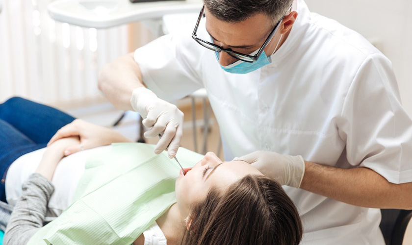 Trong thời gian niềng răng thì nên tránh những thực phẩm giàu đường, quá cứng, quá dai…