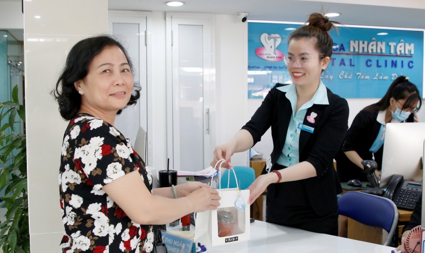 Dịch vụ chăm sóc khách hàng chu đáo tại Nha khoa Nhân Tâm