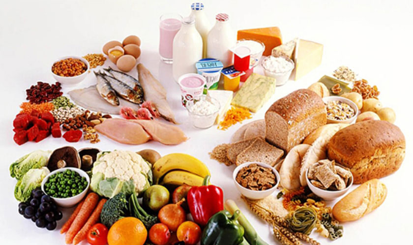 Khi đeo niềng răng cần chú ý đến chế độ ăn uống