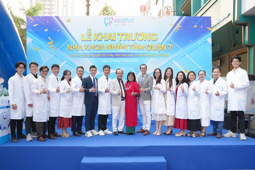 Bác sĩ Long hiện đang công tác tại Nha khoa Nhân Tâm