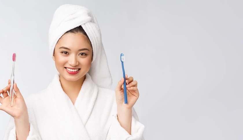 Đánh răng đều đặn ở các mặt, ít nhất 2 lần/ngày