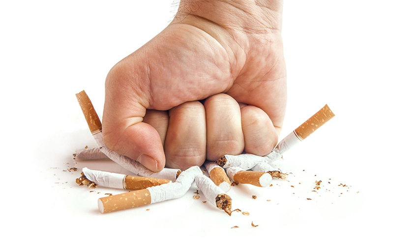 Tuyệt đối không hút thuốc lá để tránh tình trạng đào thải trụ implant