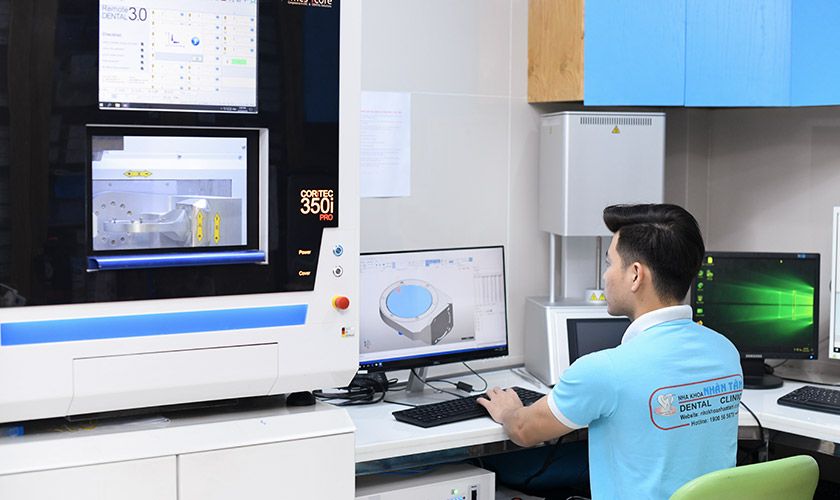 Chế tạo răng sứ tự động và phục hình răng sứ trên implant