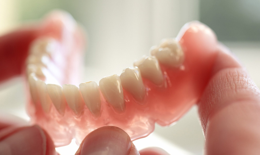 Răng giả tháo lắp