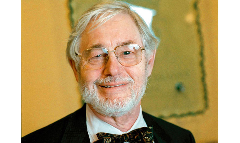 Per Ingvar Branemark là cha đẻ của ngành cấy ghép răng Implant