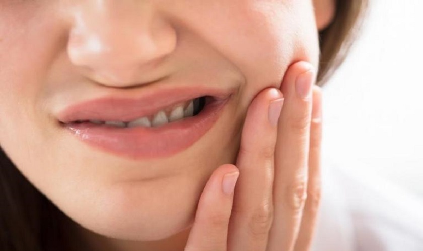 Những nguyên nhân nào gây ra đau nhức răng hàm trong cùng?
