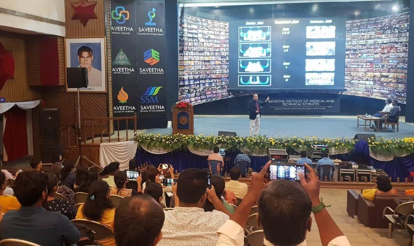 Bác sĩ Nhân được mời đến Ấn Độ để đào tạo tri thức Bác sĩ Nhân được mời đến Ấn Độ để đào tạo tri thức