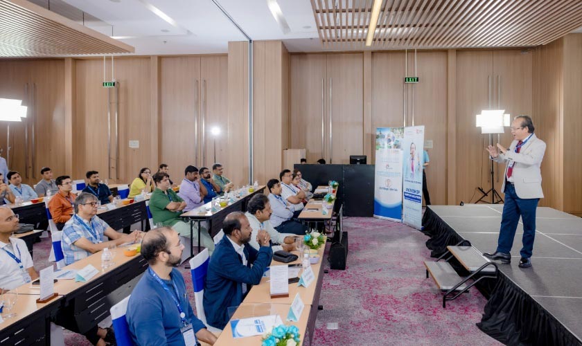 Hơn 30 bác sĩ nước ngoài đến Việt Nam để học tập