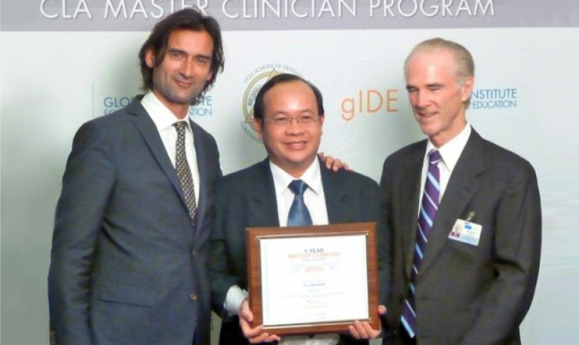 Tiến sĩ, bác sĩ Võ Văn Nhân tốt nghiệp Master Implant tại Đại học UCLA Mỹ