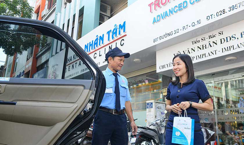 Dịch vụ xe đưa đón miễn phí tại Nha khoa Nhân Tâm Dịch vụ xe đưa đón miễn phí tại Nha khoa Nhân Tâm