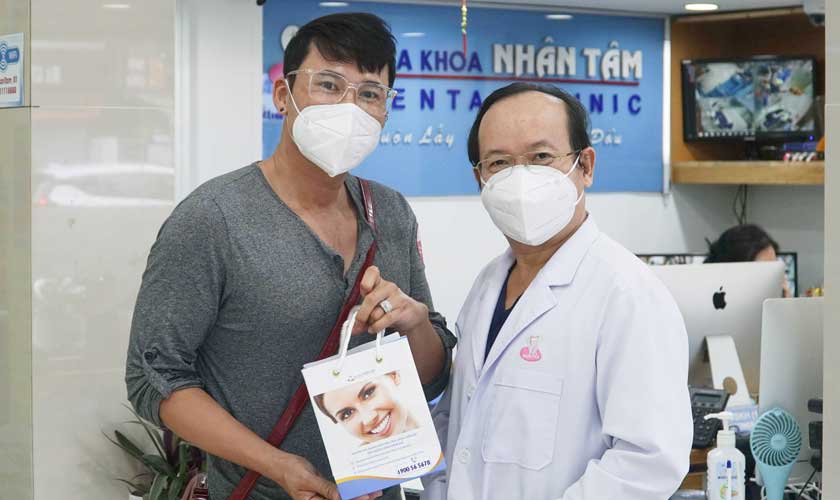 Diễn viên Hà Trí Quang chăm sóc răng miệng tại Nha khoa Nhân Tâm