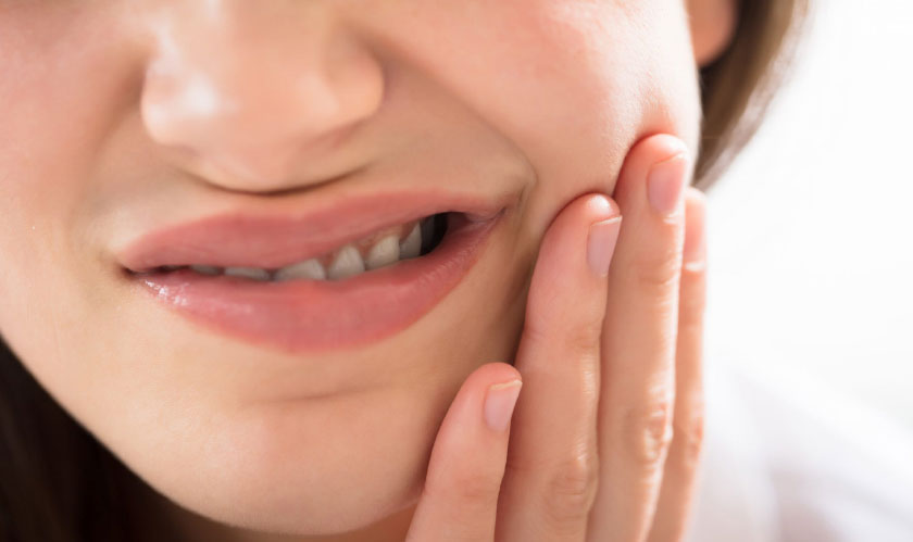 Stress kéo dài là một trong những nguyên nhân gây nên bệnh nghiến răng