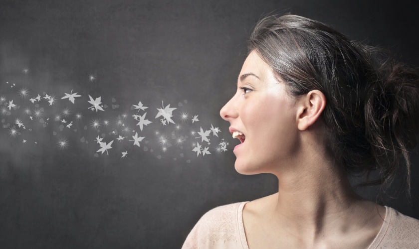 Cạo vôi răng giúp hơi thở thơm tho hơn