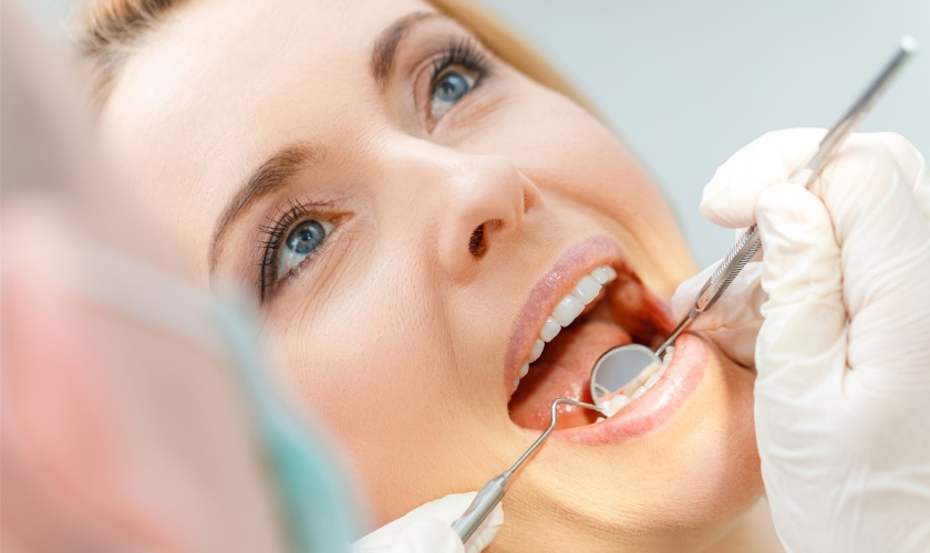 Cạo vôi răng phải được thực hiện bởi bác sĩ giỏi, giàu kinh nghiệm