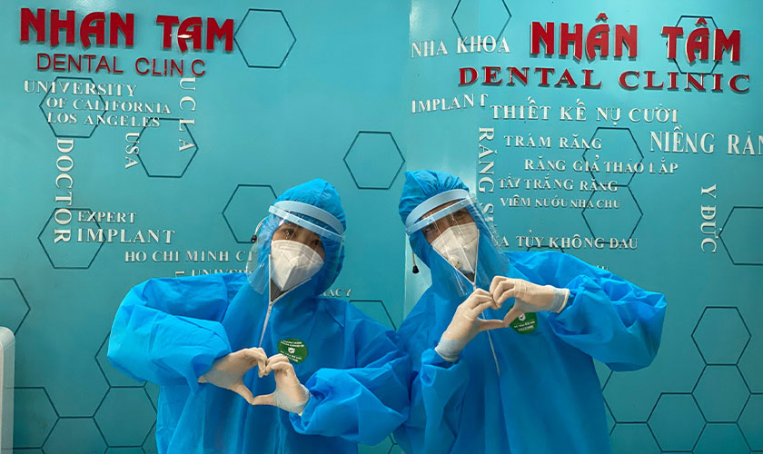 Cạo vôi răng công nghệ siêu âm an toàn cho mẹ bầu tại Nha khoa Nhân Tâm Cạo vôi răng công nghệ siêu âm an toàn cho mẹ bầu tại Nha khoa Nhân Tâm