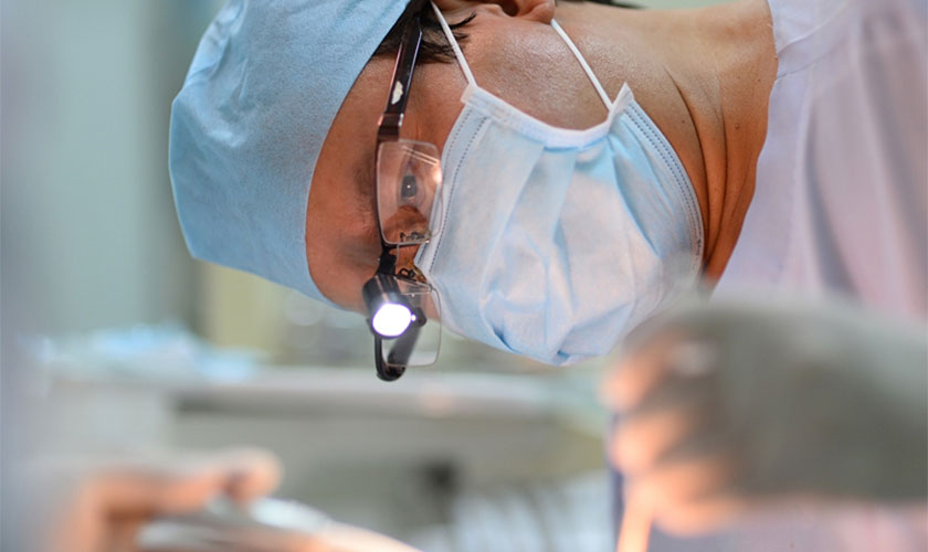 Gắp hàng trăm dị vật trong xoang hàm bệnh nhân từng nhổ răng