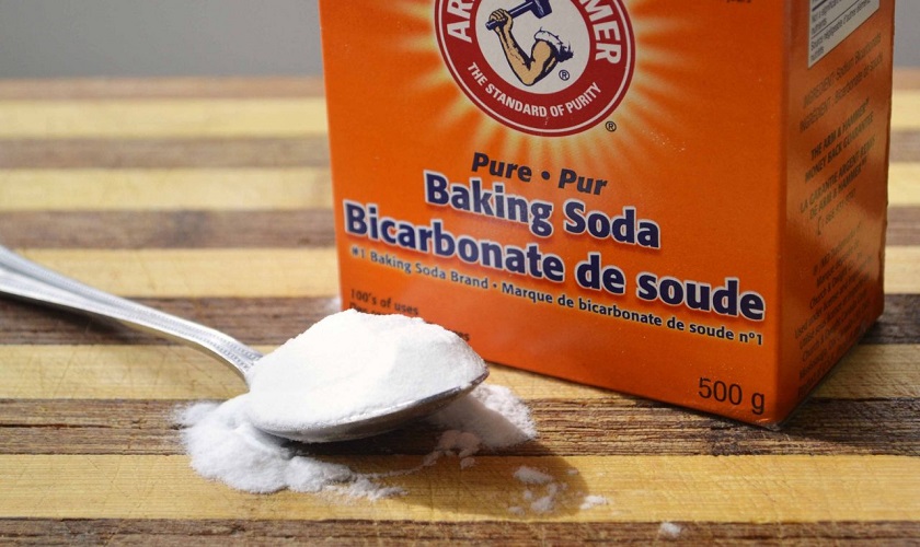 Cách làm sạch vôi răng tại nhà với baking soda