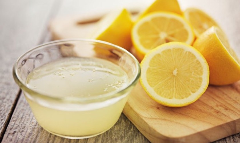 Chanh giúp làm sạch răng hiệu quả