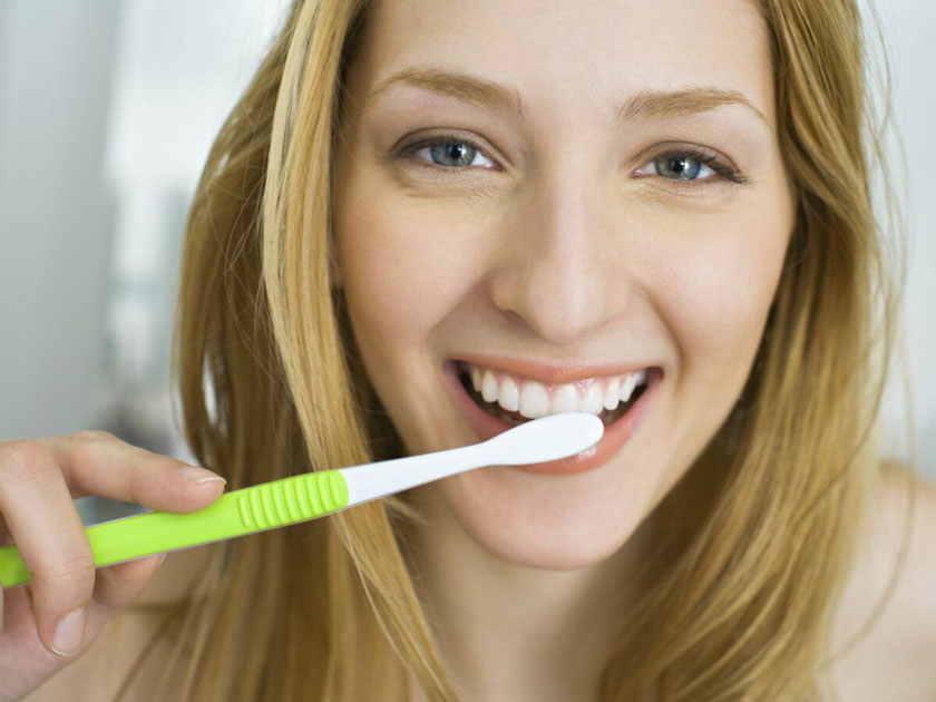 Vệ sinh răng miệng đúng cách đẻ phòng ngừa vôi răng