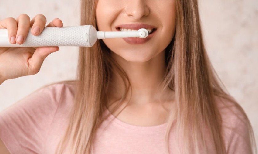 Khách hàng cần tuân thủ các hướng dẫn chăm sóc răng miệng sau phẫu thuật