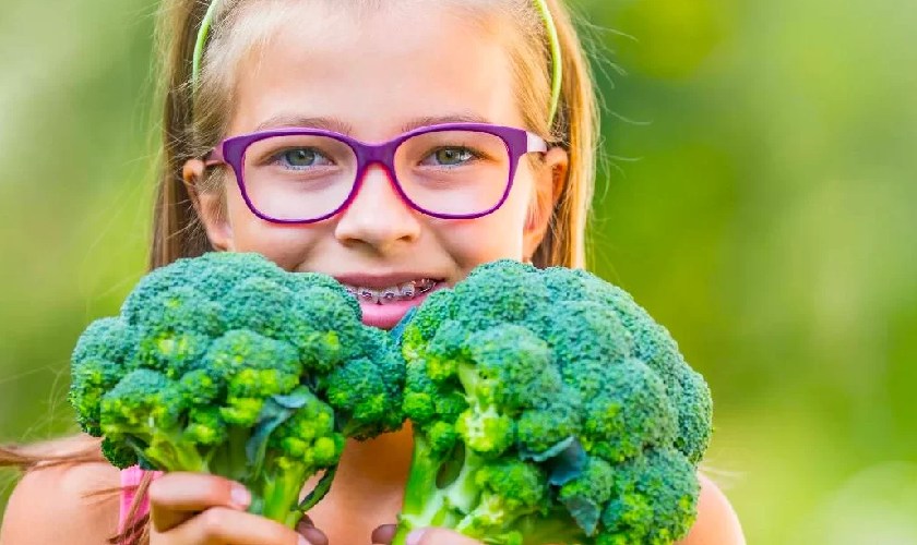 Cung cấp đầy đủ chất dinh dưỡng khi niềng răng