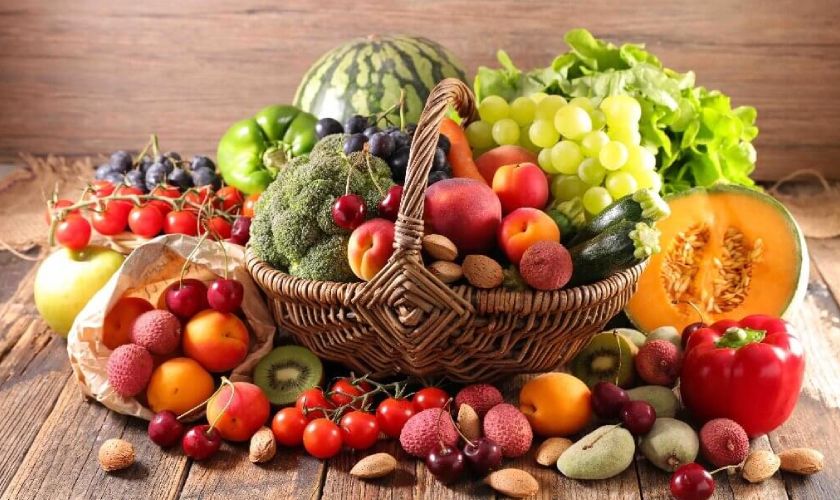 Bổ sung nhiều rau xanh, trái cây