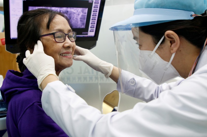 Gắn răng sứ trên Implant, mang lại nụ cười hoàn hảo cho bệnh nhân