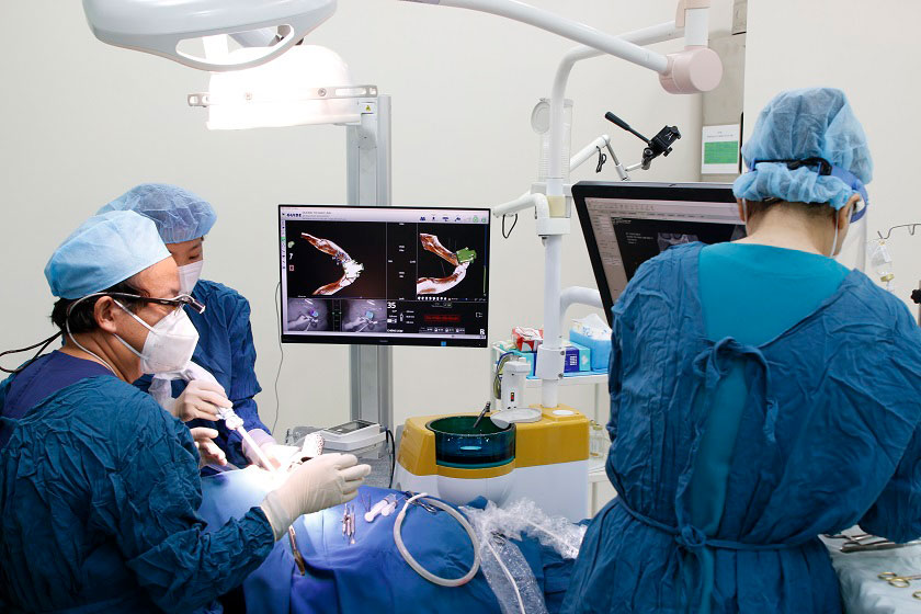 Cấy ghép răng implant bằng Công nghệ định vị X-guide tại Nha khoa Nhân Tâm