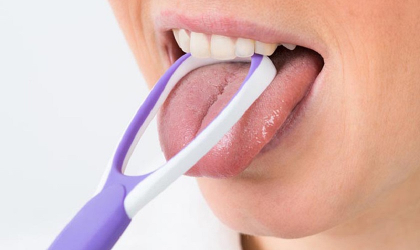 Mỗi lần chải răng cần làm sạch cả lưỡi