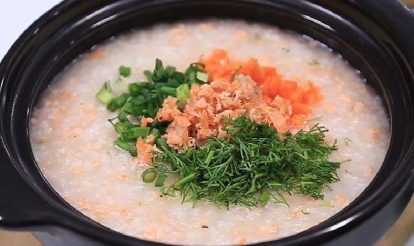 Cháo cá hồi thơm ngon, bổ dưỡng, rất tốt cho người đau răng