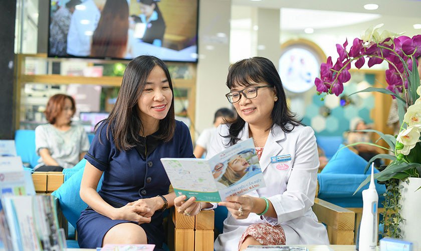 Trước khi điều trị bạn sẽ được bác sĩ tư vấn và giải đáp thắc mắc tận tâm