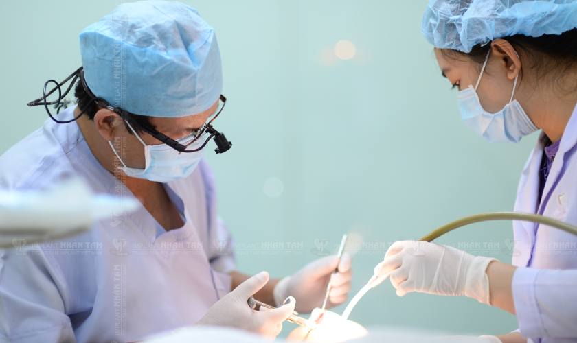 Điều trị sâu răng hàm dưới tại Nha khoa Nhân Tâm