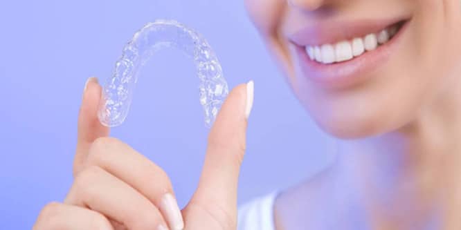 Niềng răng trong suốt Invisalign