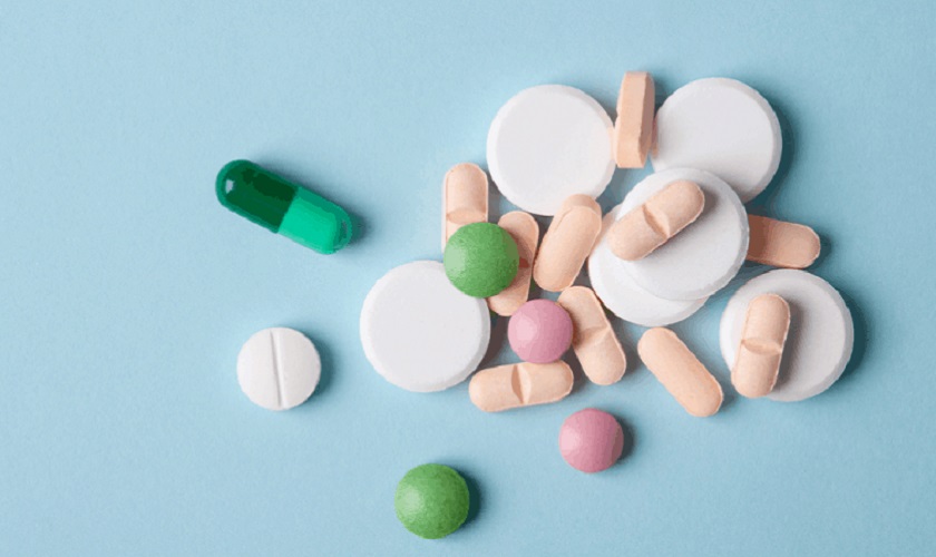 Có thể dùng thuốc để làm giảm cơn đau nhưng cần có chỉ định từ bác sĩ