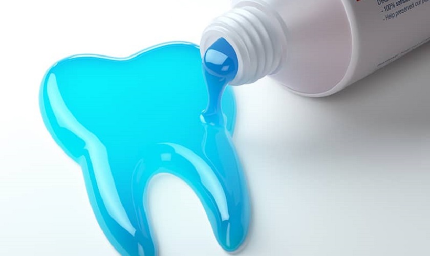 Nên sử dụng các loại kem đánh răng chứa Flour để giữ men răng chắc khỏe