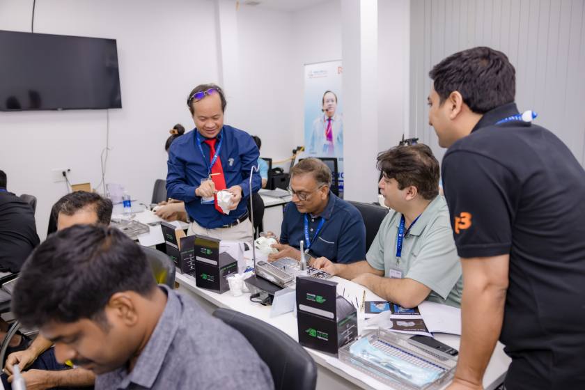 30 Bác sĩ Ấn Độ bay sang Việt Nam để tham gia khóa học