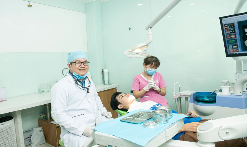 Điều trị hôi miệng tại Nha khoa Nhân Tâm