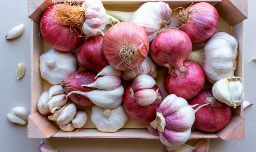 Hạn chế ăn các thực phẩm nặng mùi