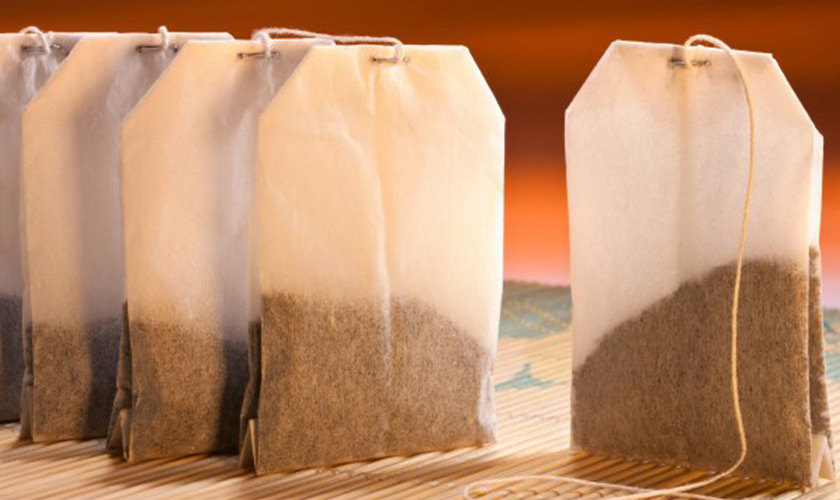 Sử dụng túi lọc trà để cầm máu sau khi nhổ răng    