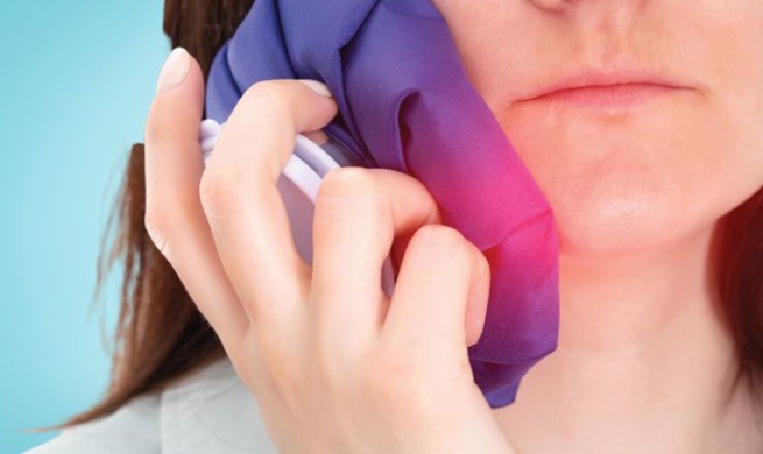 Chườm ấm giúp giảm đau hiệu quả