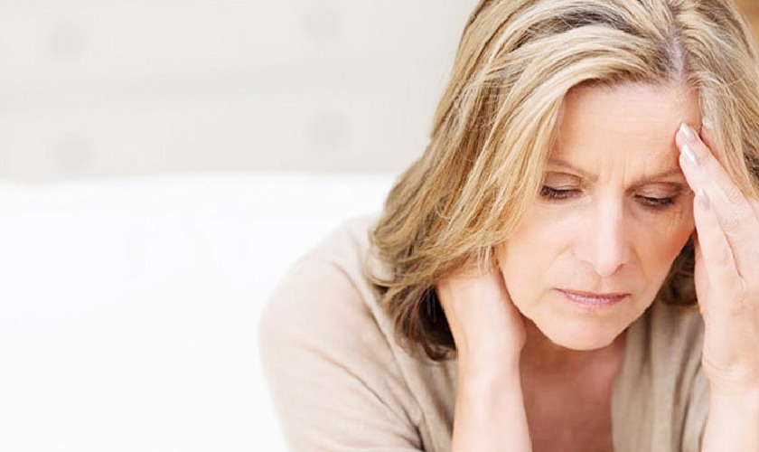 Nội tiết tố thay đổi có thể gây khô miệng, miệng đắng, chán ăn