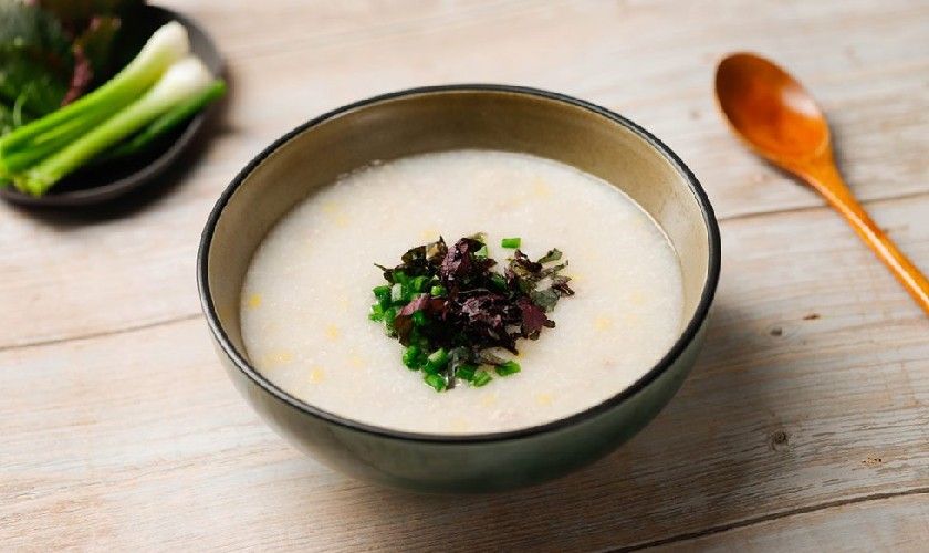 Cháo lá tía tô rất tốt cho cổ họng của người bệnh