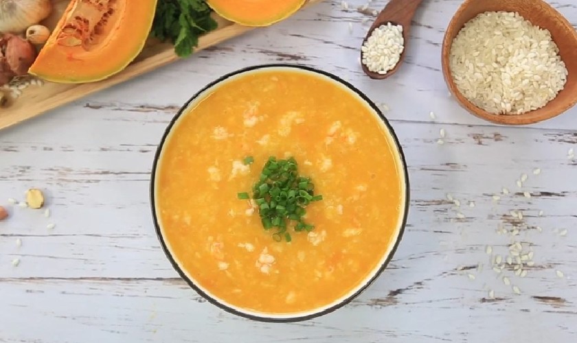 Cháo là món ăn được nhiều người nghĩ đến đầu tiên khi bị đau họng